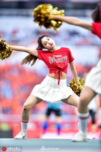 啦啦队加油助威