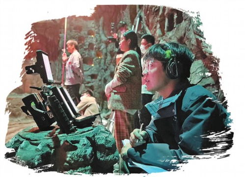 短剧招‘爸妈’日薪5000？背后套路引人深思