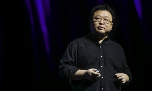 罗永浩厨房工作照