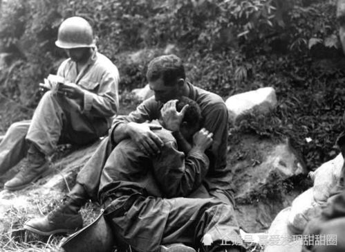 志愿军老兵携阅兵照迎战友遗骸归来