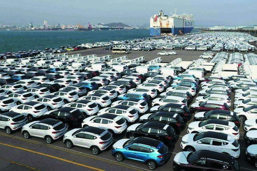 我国汽车市场大爆发！前8月产销量超2000万，2025年新能源车占比将达50%