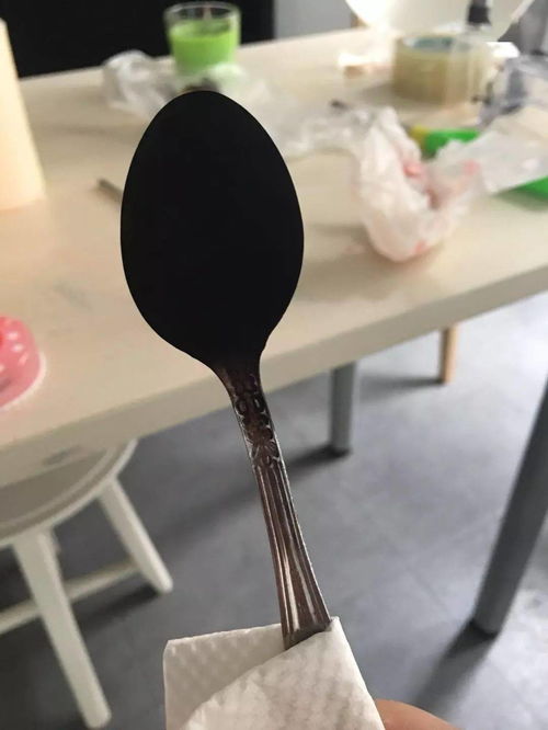 志愿军老战士携‘特制’勺子迎回战友，70多年等待终相见！