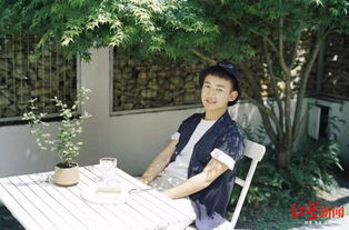 家长听到好消息后开心的样子