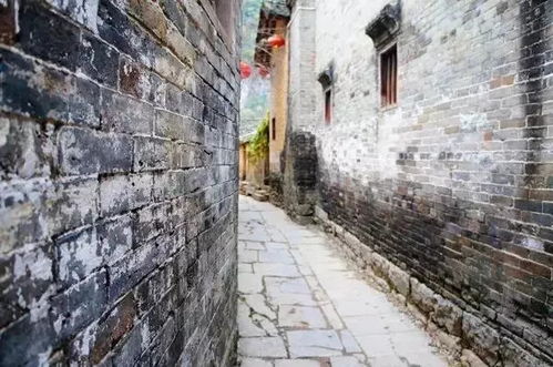 古镇街道展现文化氛围