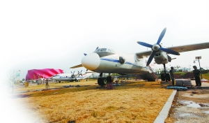 朝鲜展出的部分先进军事装备