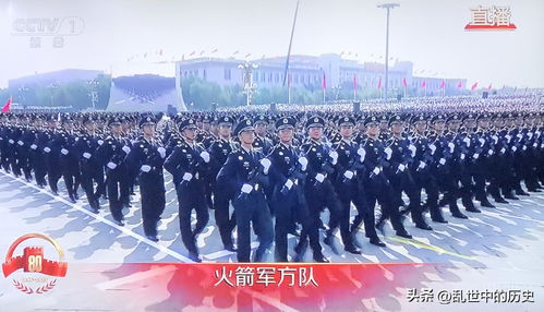 九三阅兵照片献英烈，震撼人心的一幕