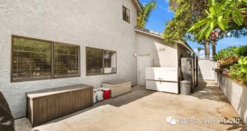 美国城市街角废弃房屋