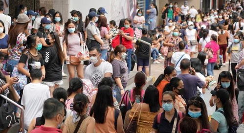 民众街头热议暂停交易