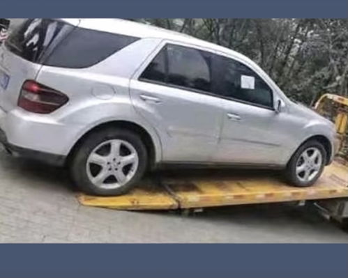 女子住店停车4小时多被收300元！店家回应亮瞎眼