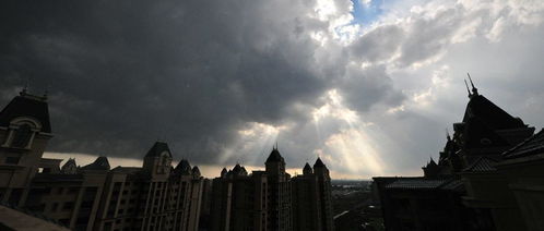 北京多区遭遇冰雹黄色预警，市民需加强防范！