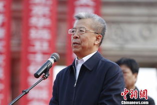 省委书记率团访问，竟坐进飞机驾驶室！