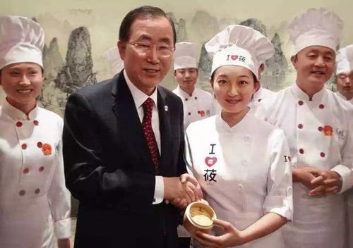 西贝创始人接受采访时的画面