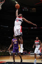 克劳福德碾压式击溃阿瓦雷兹，拳坛霸主易位！