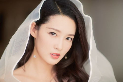 女演员在剧中精彩瞬间截图