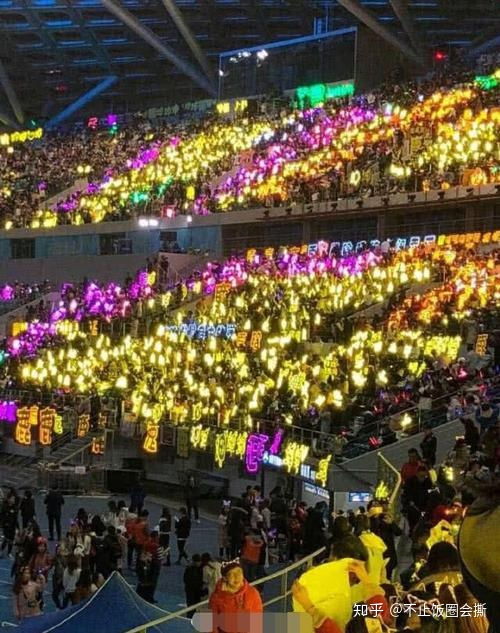 AG战队粉丝庆祝