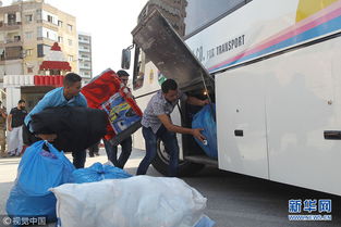 当地难民离开家园