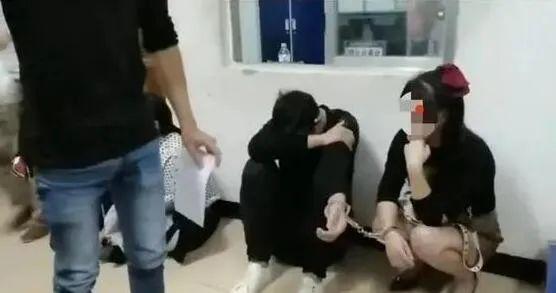 长春街头惊现两女子被警方带走，真相大白！
