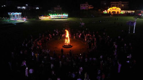 篝火晚会现场