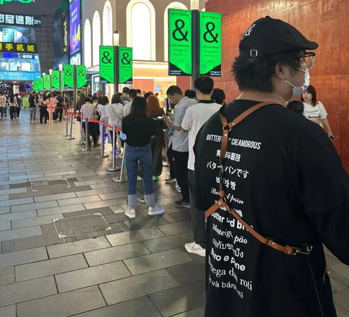 上海网红面包店惊现未售面包直接丢弃，背后真相令人深思！