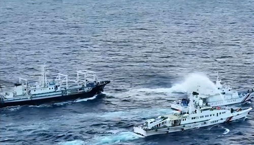 菲船恶意冲撞，中国海警果断反击！
