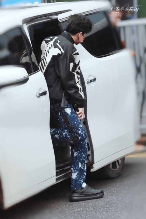 赴山海洞洞鞋穿帮？这背后的故事太真实！