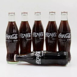 一瓶疑似化骨水的液体瓶装图