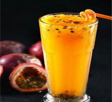 汉堡和冰淇淋实物图