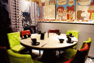 惊天反转！深圳两男子餐厅遇蟑螂索赔，真相惊人