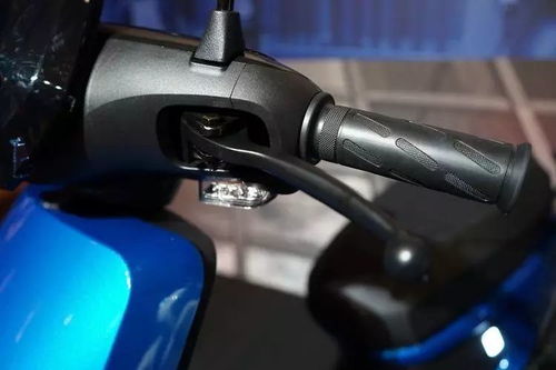 小型电动车内饰充满科技感