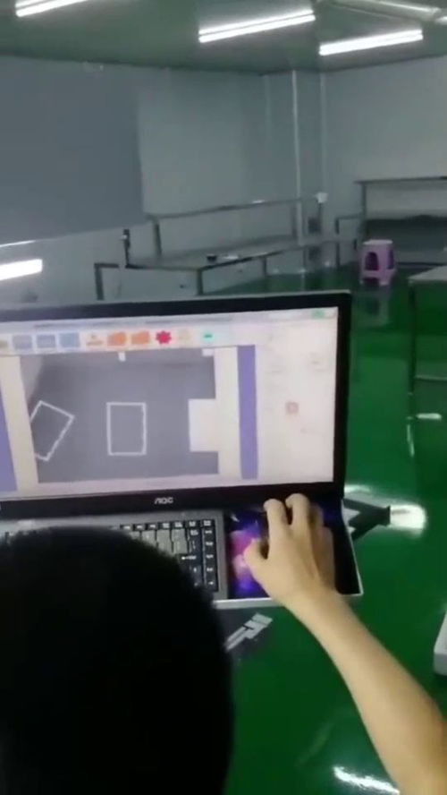 技术人员调试系统