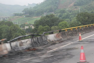 事故现场留下的痕迹照片