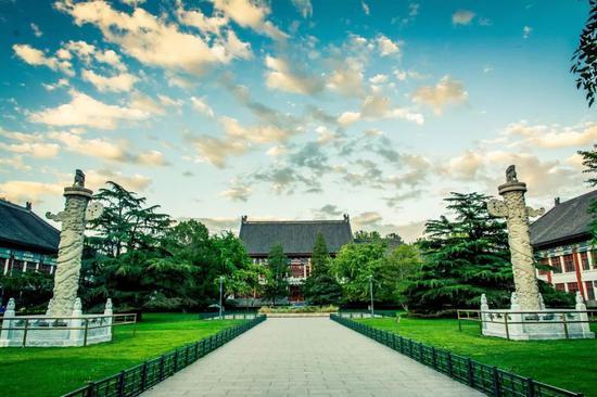 北大副校长任羽中主动投案，背后故事引人深思！