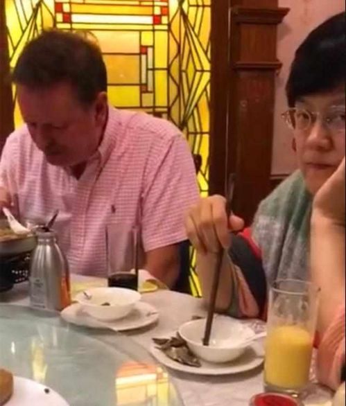 汤森德吐槽中国菜后道歉，这背后发生了啥？