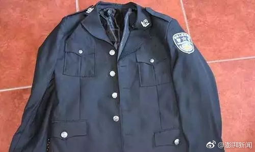 嘎子哥穿警服带货画面