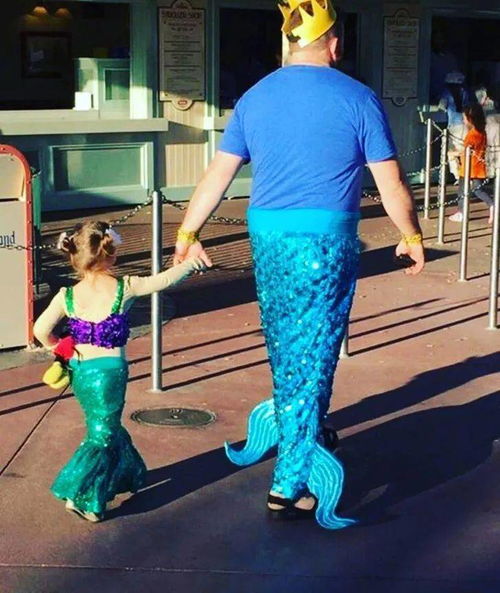 亲爹被女儿折腾，无奈上演劳改变形记