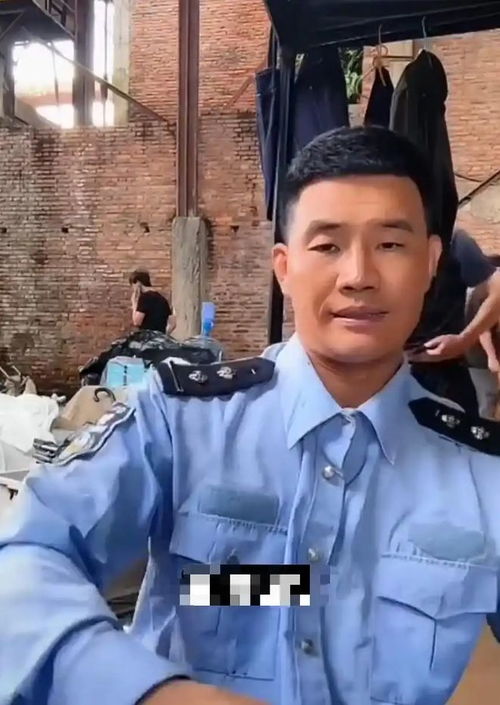 嘎子哥穿警服直播带货被拘，背后真相令人深思