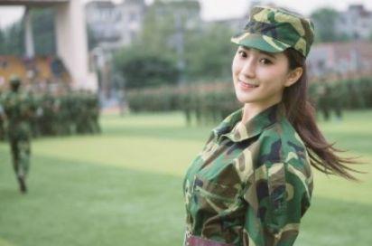 馆长爆料：广西学生军训实力超乎想象，比台军演还要强！