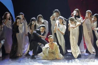 演员拿剧本上场？李正虎回应引热议！