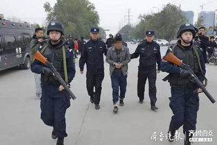 警方包围歹徒藏身处