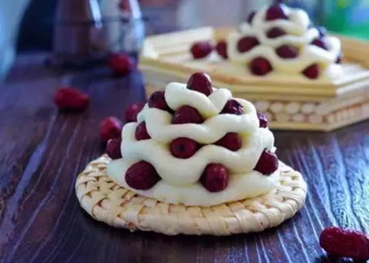 不同样式的馍拼盘