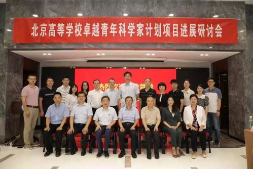 梁文锋与他的DeepSeek-R1：登顶《自然》封面背后的故事