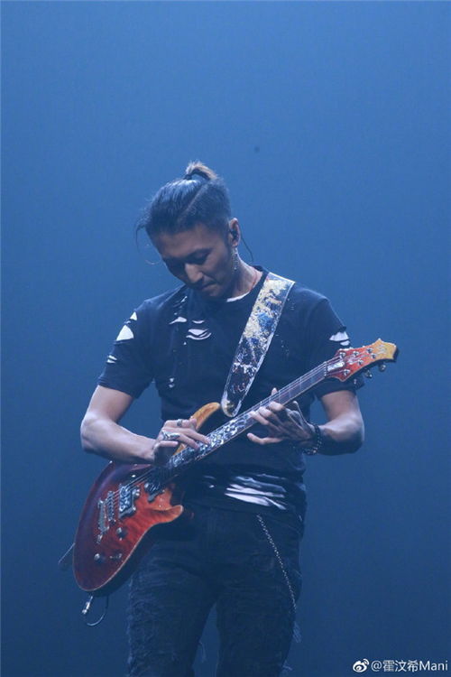 谢霆锋广州演唱会现场直击，粉丝嗨翻全场！