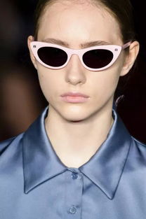 试戴体验 | Meta AI带屏眼镜初探：AI眼镜的新曙光