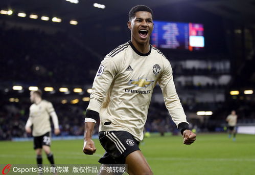 拉什福德庆祝进球