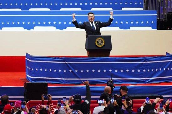 马斯克参加活动的照片