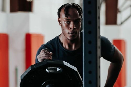 专注训练的神情