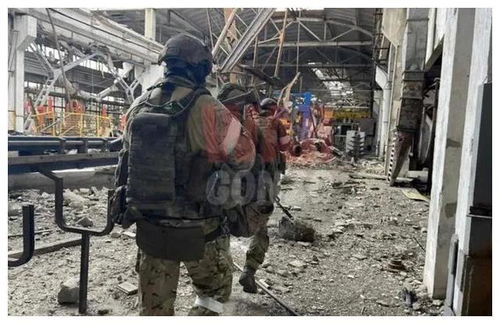 俄乌战场上惊天一击！俄军巧妙设伏痛歼乌军步兵集群