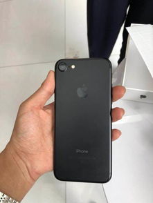 新iPhone被吐槽有划痕凹陷？客服回应引争议！