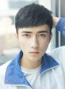 发型师打造1米多高东风5C发型，网友直呼帅到‘覆盖全球’