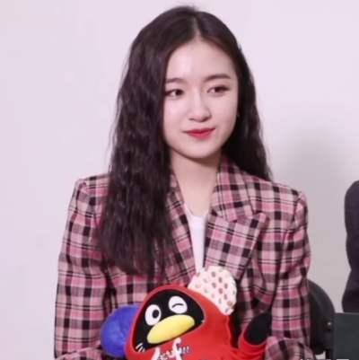 管乐井迪近期照片